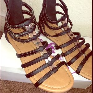 Lucky Top Sandals